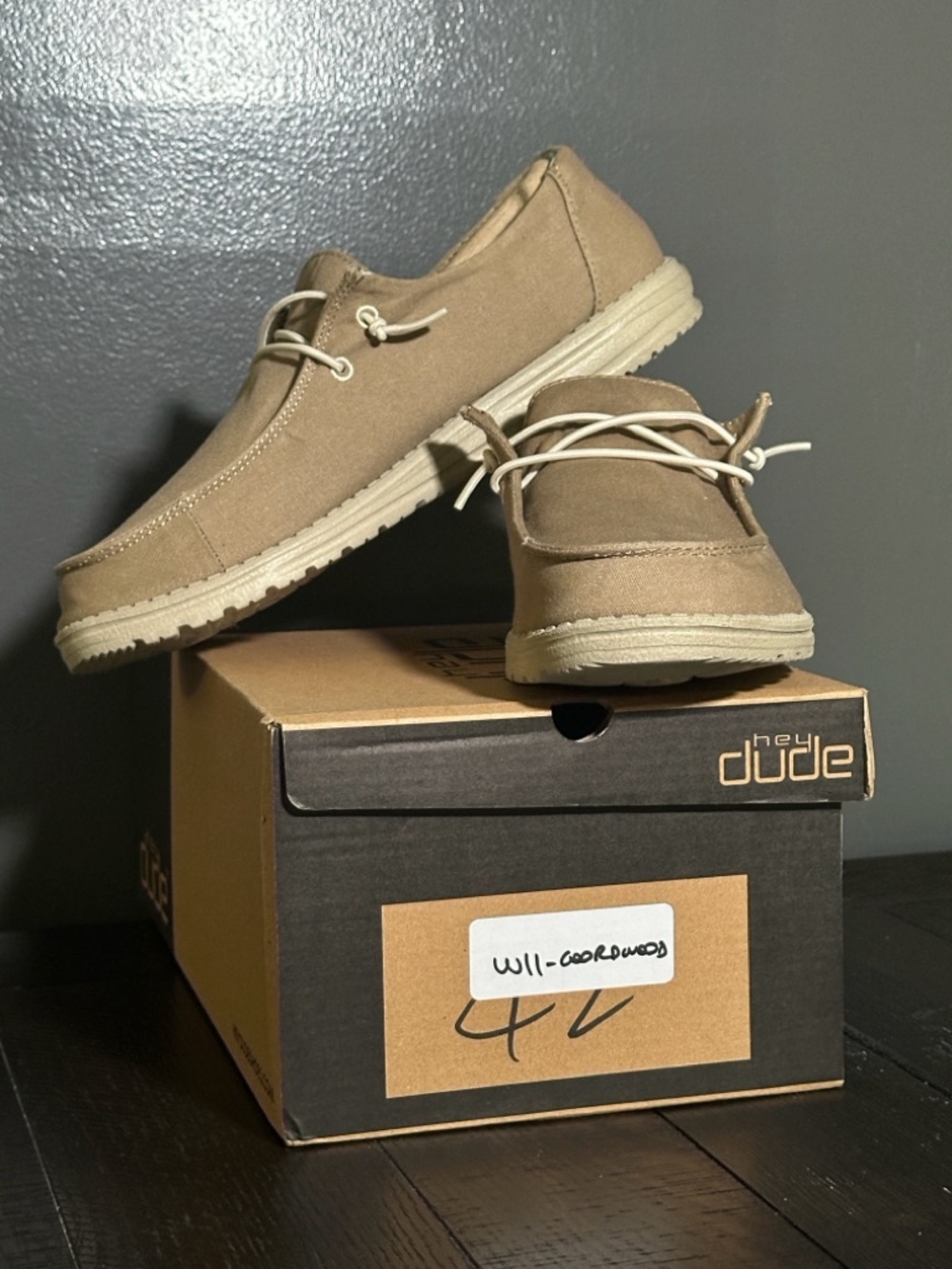 Women’s Hey Dude Wendy Casual Slip-On Loafers in Tan Size 11 New